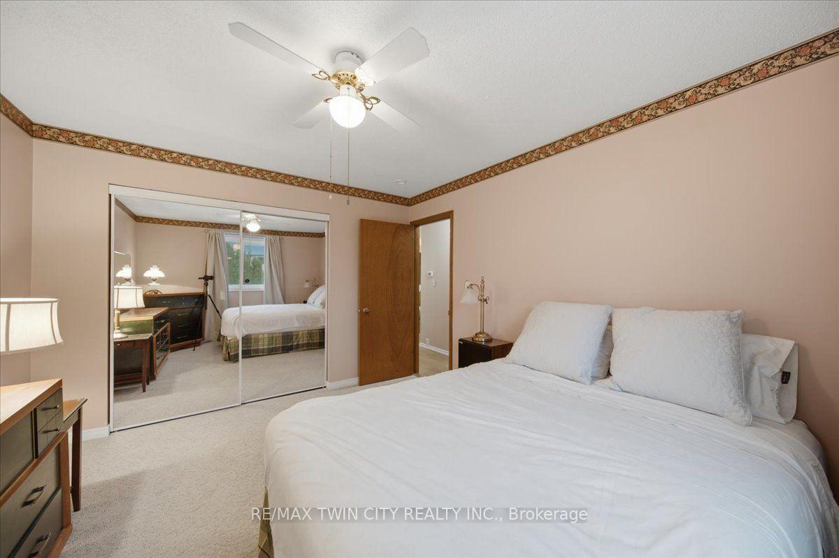 Photo 19 of 76 Enfield Crescent, Brantford, Lynden Hills — HOMEH
