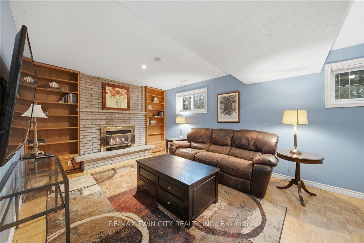 Photo 20 of 76 Enfield Crescent, Brantford, Lynden Hills — HOMEH