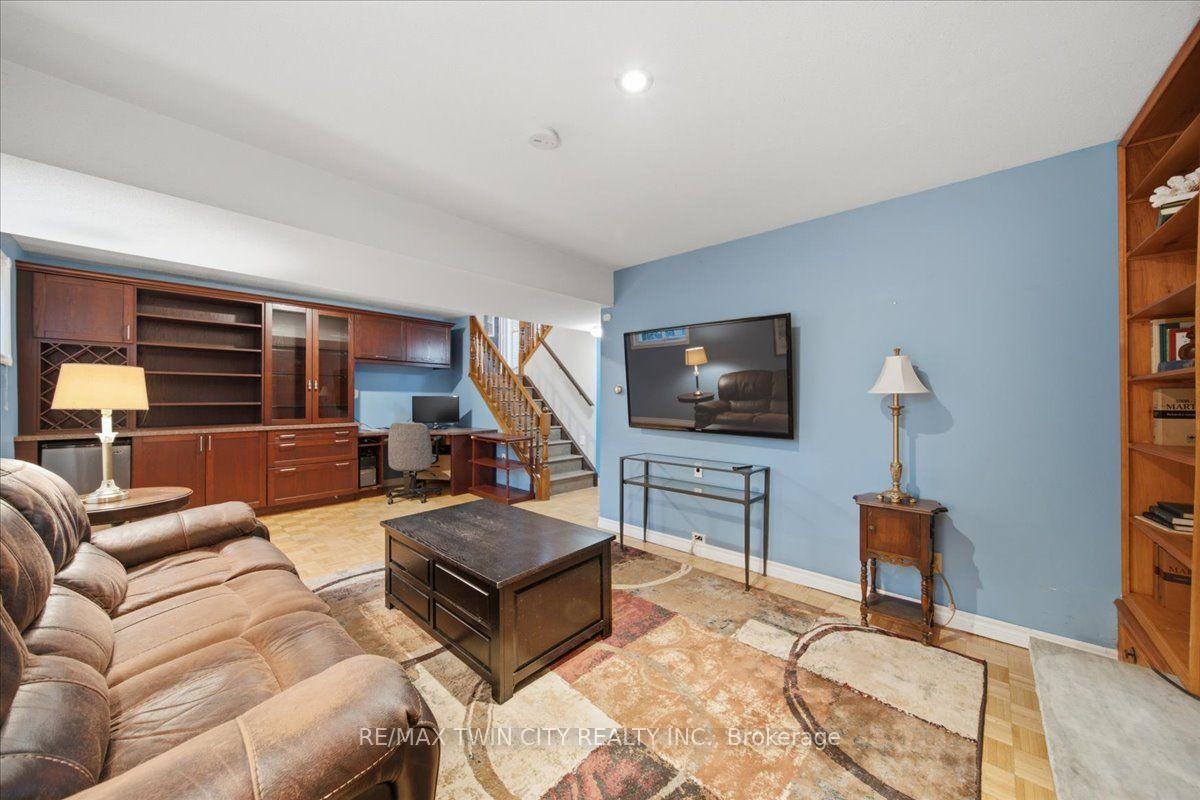 Photo 22 of 76 Enfield Crescent, Brantford, Lynden Hills — HOMEH