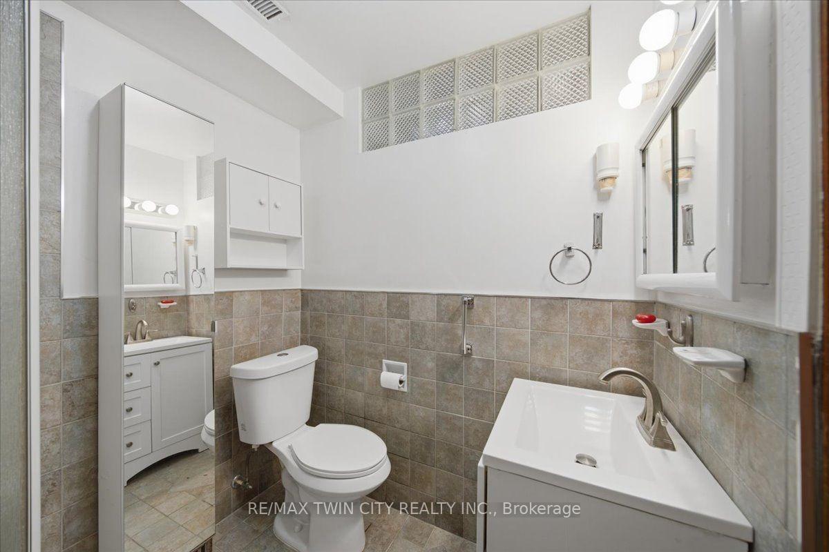 Photo 26 of 76 Enfield Crescent, Brantford, Lynden Hills — HOMEH