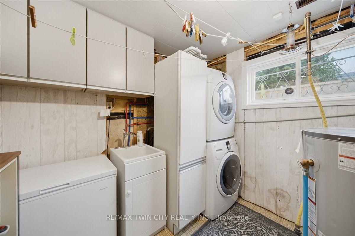 Photo 29 of 76 Enfield Crescent, Brantford, Lynden Hills — HOMEH