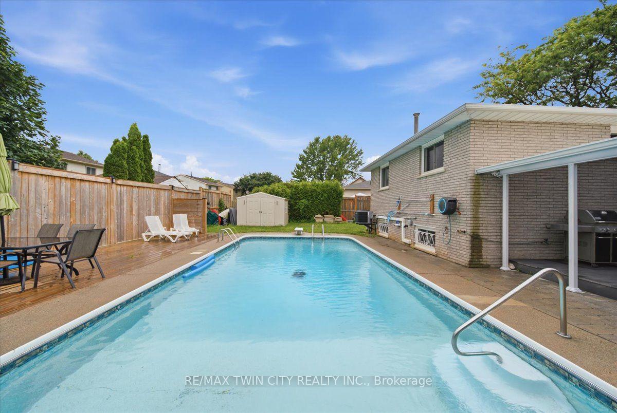 Photo 36 of 76 Enfield Crescent, Brantford, Lynden Hills — HOMEH