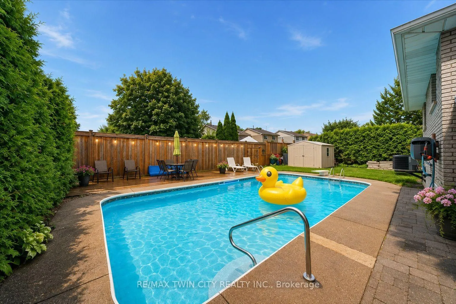 Photo 32 of 76 Enfield Crescent, Brantford, Lynden Hills — HOMEH