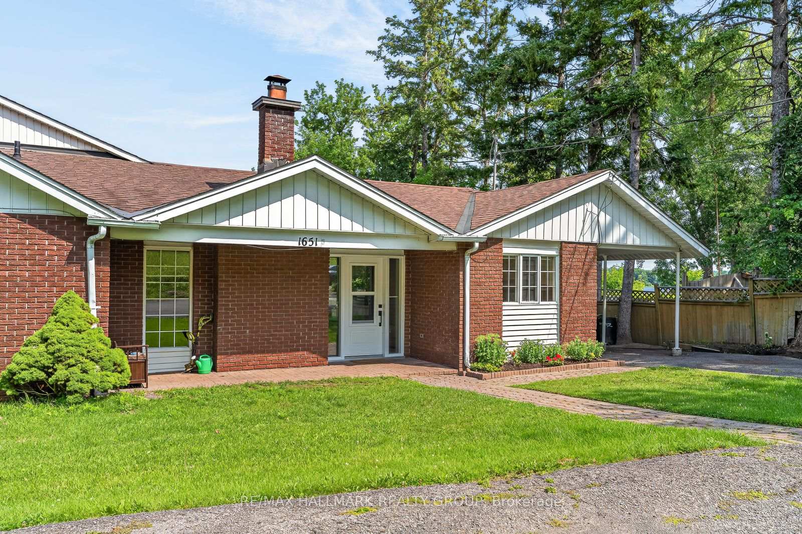Photo 4 of 1651 Regional Rd 174 Highway, Ottawa, Camelot — HOMEH