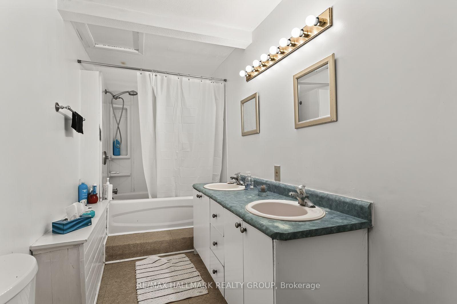 Photo 10 of 1651 Regional Rd 174 Highway, Ottawa, Camelot — HOMEH