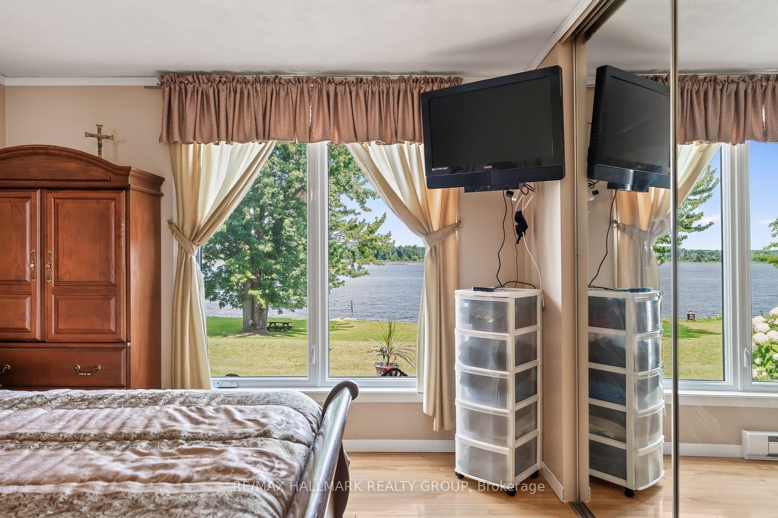 Photo 17 of 1651 Regional Rd 174 Highway, Ottawa, Camelot — HOMEH