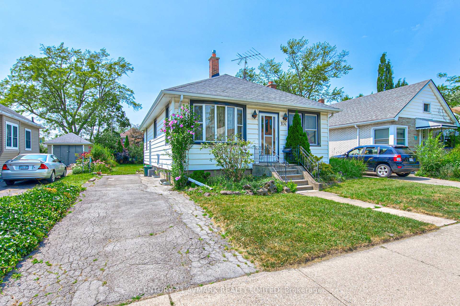 Photo 3 of 104 Highland Avenue, St. Catharines, Old Glenridge — HOMEH