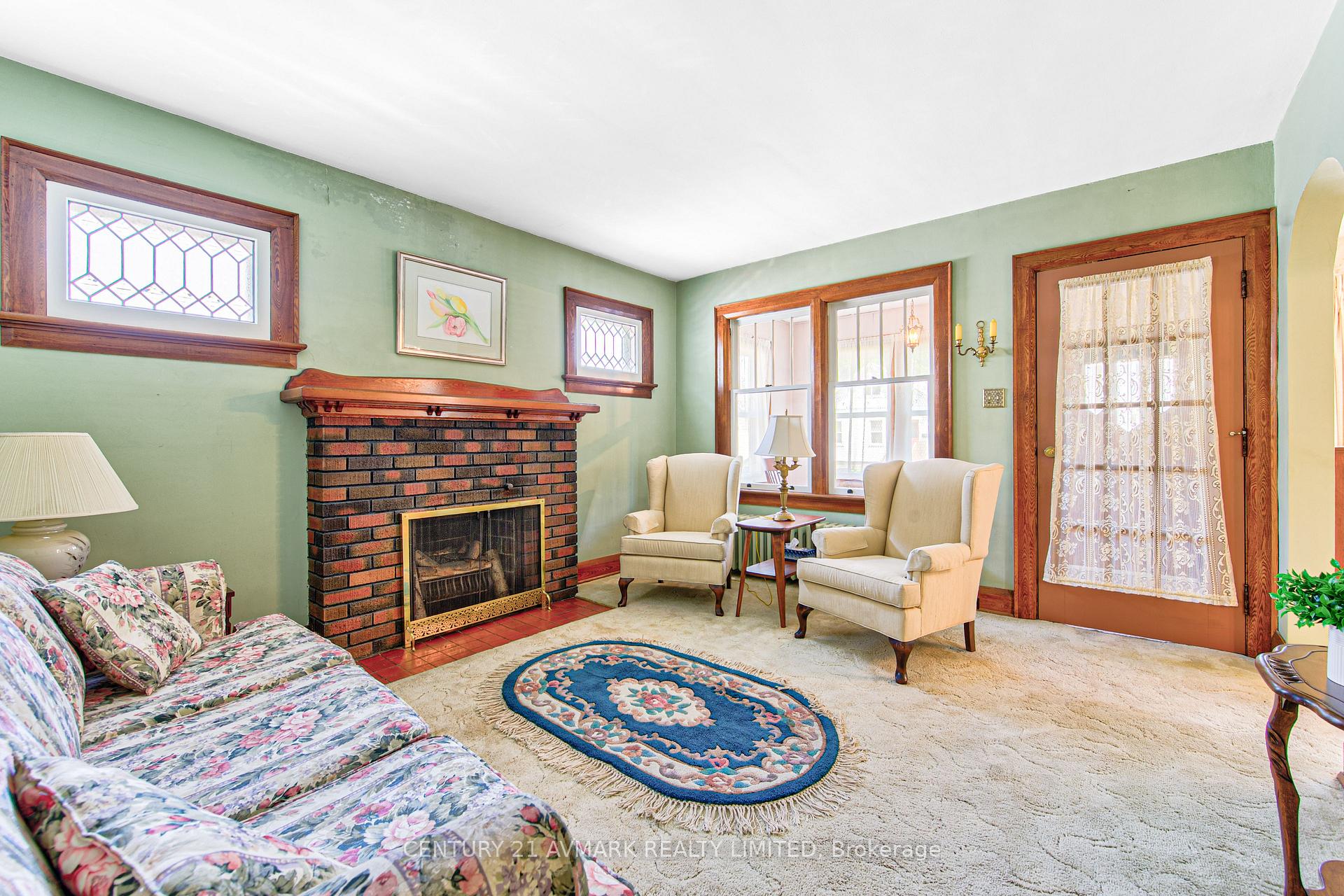 Photo 5 of 104 Highland Avenue, St. Catharines, Old Glenridge — HOMEH