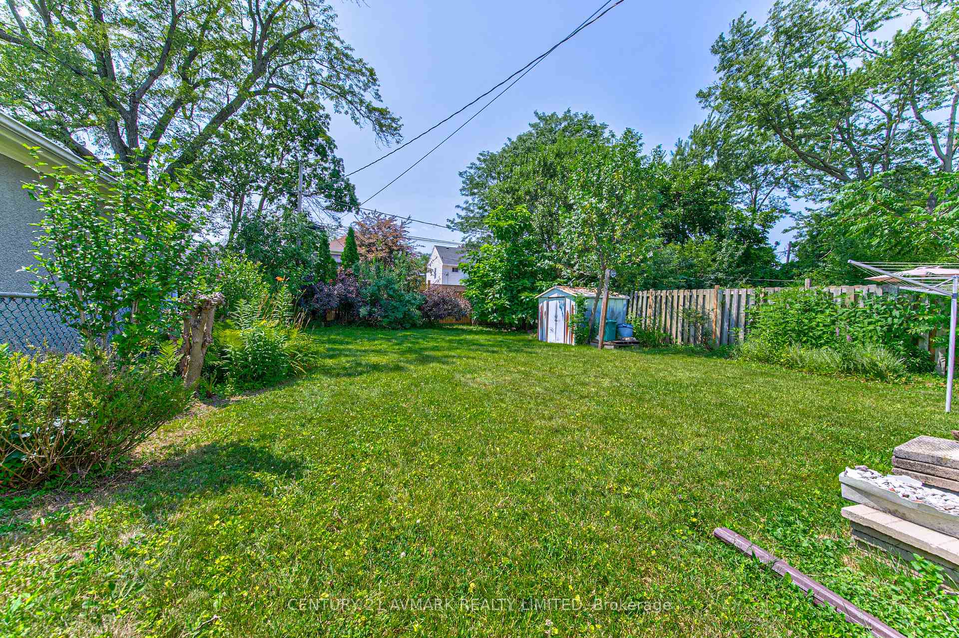 Photo 10 of 104 Highland Avenue, St. Catharines, Old Glenridge — HOMEH