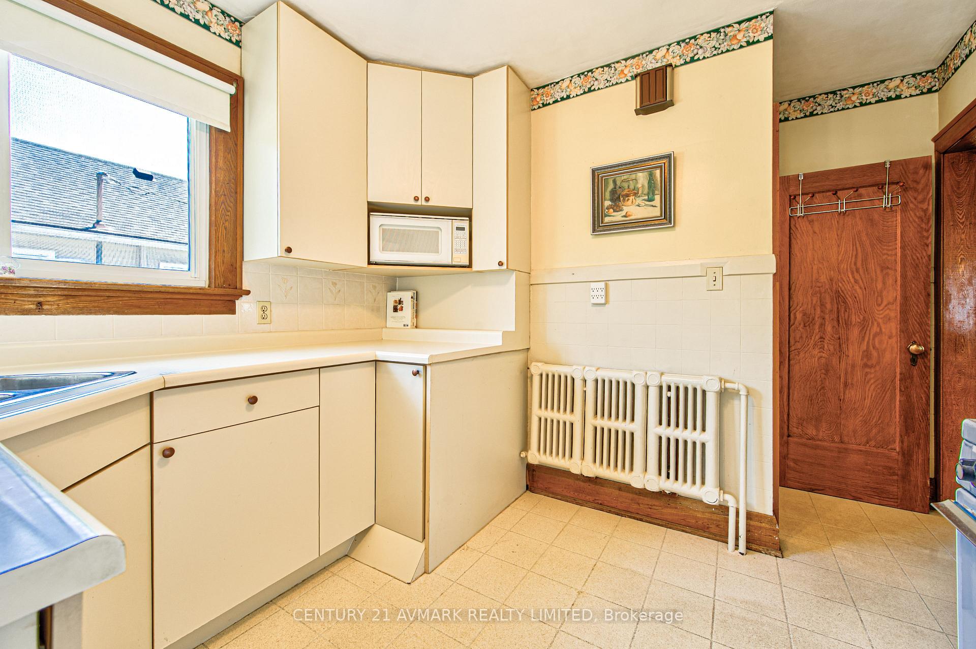 Photo 32 of 104 Highland Avenue, St. Catharines, Old Glenridge — HOMEH