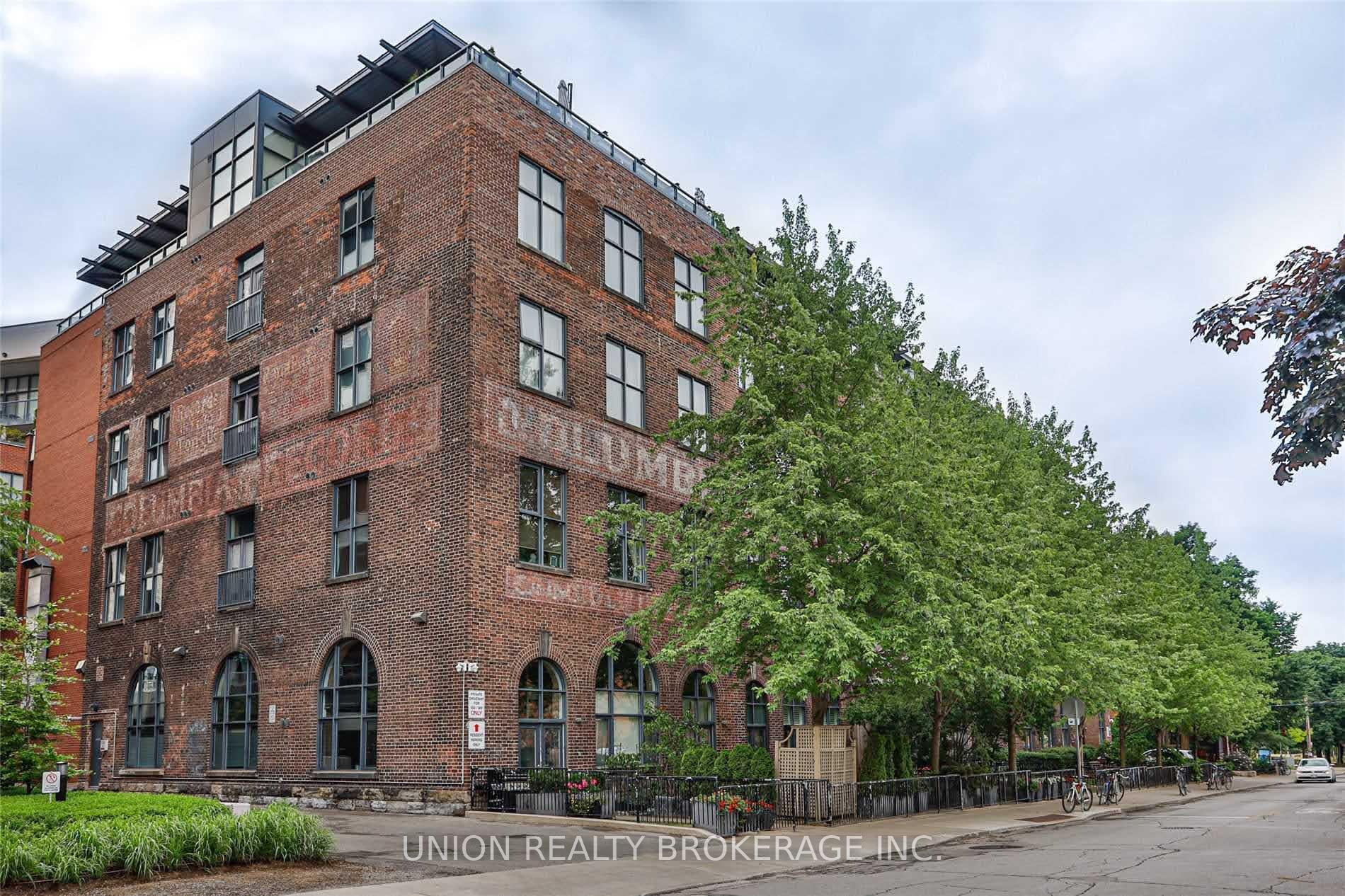 Photo 2 of Unit 105, 369 Sorauren Avenue, Toronto, Roncesvalles — HOMEH