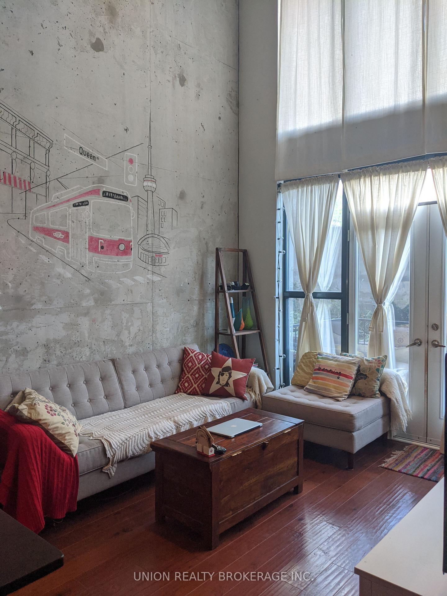 Photo 4 of Unit 105, 369 Sorauren Avenue, Toronto, Roncesvalles — HOMEH