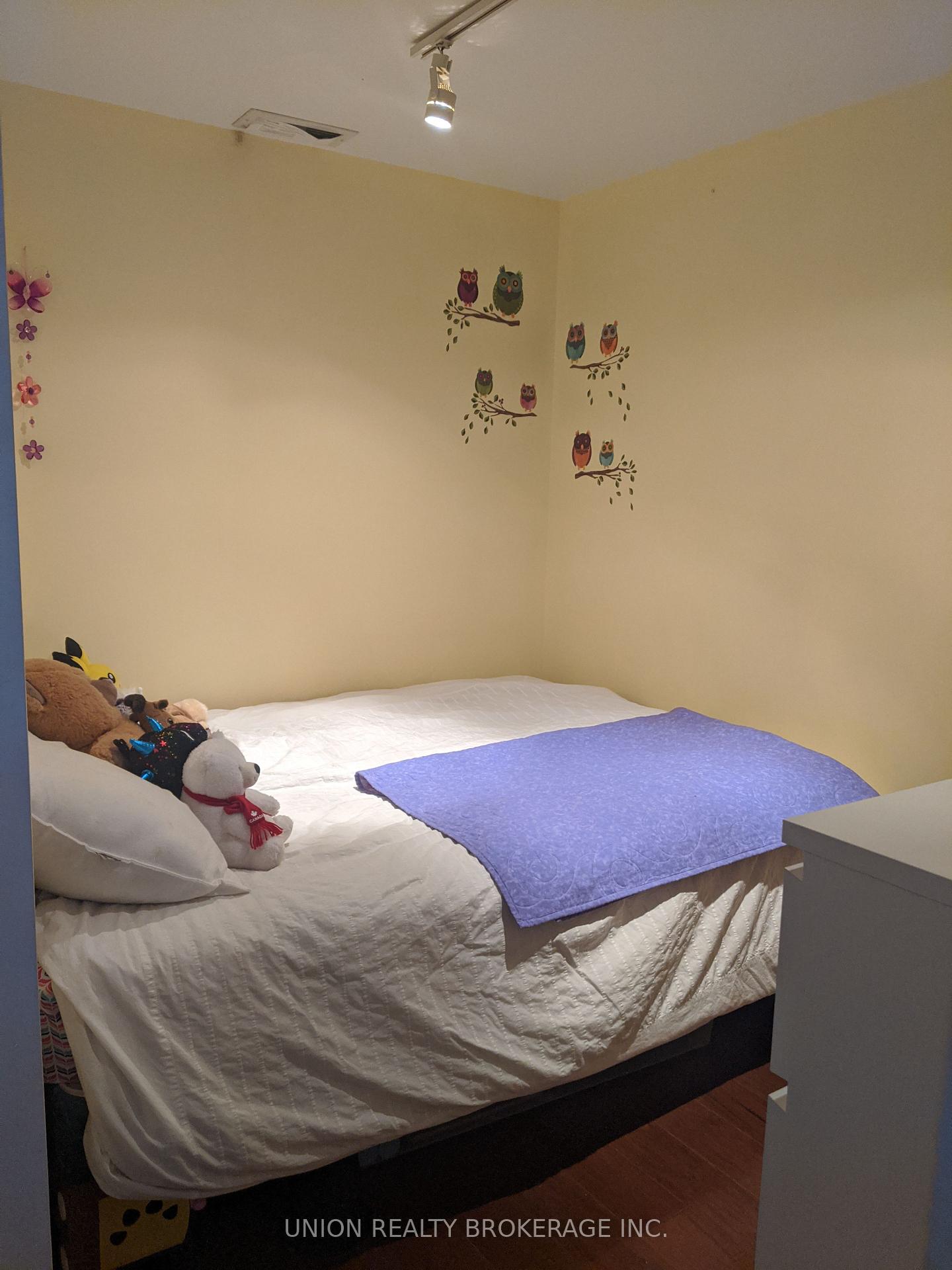 Photo 12 of Unit 105, 369 Sorauren Avenue, Toronto, Roncesvalles — HOMEH