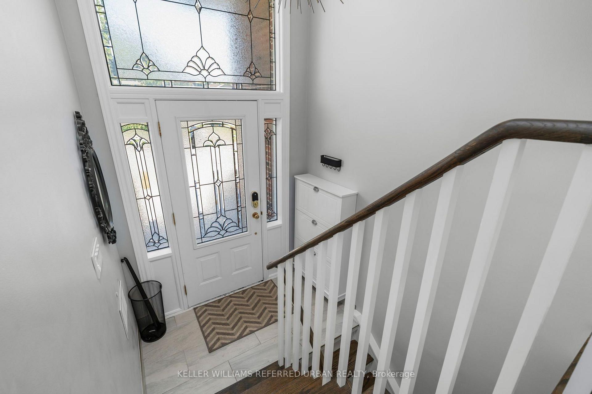 Photo 7 of 3 Brancaster Court, Etobicoke, Eringate-Centennial-West Deane — HOMEH