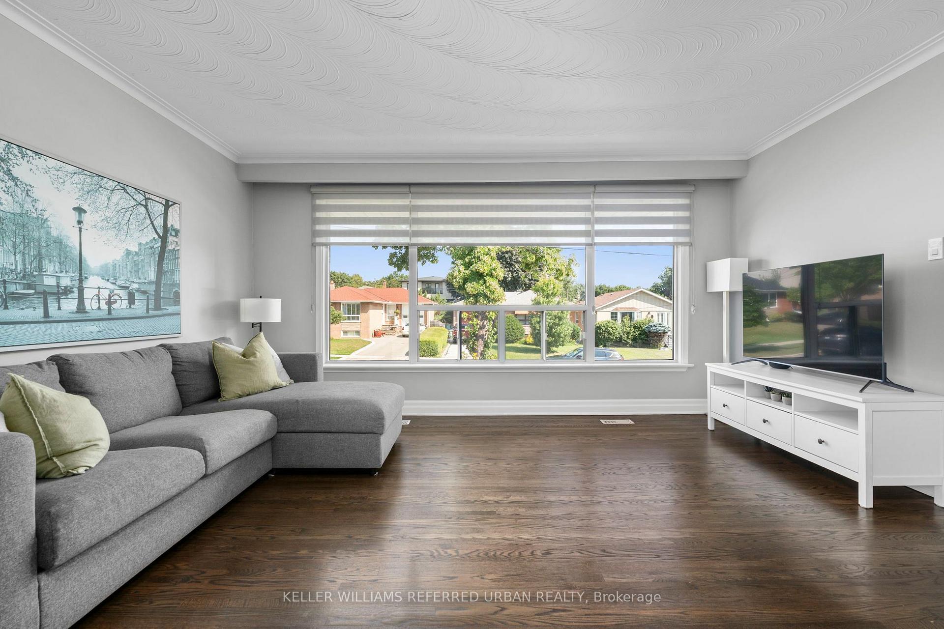 Photo 12 of 3 Brancaster Court, Etobicoke, Eringate-Centennial-West Deane — HOMEH