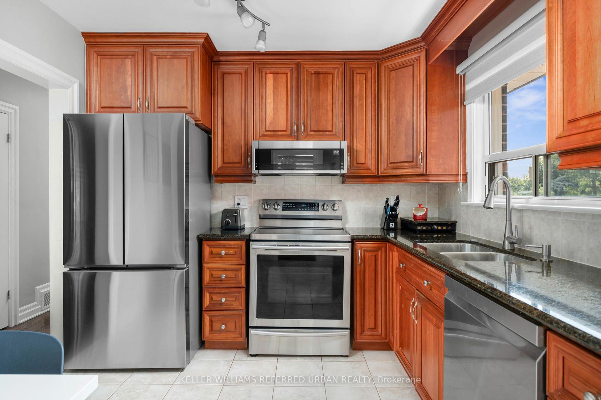 Photo 18 of 3 Brancaster Court, Etobicoke, Eringate-Centennial-West Deane — HOMEH