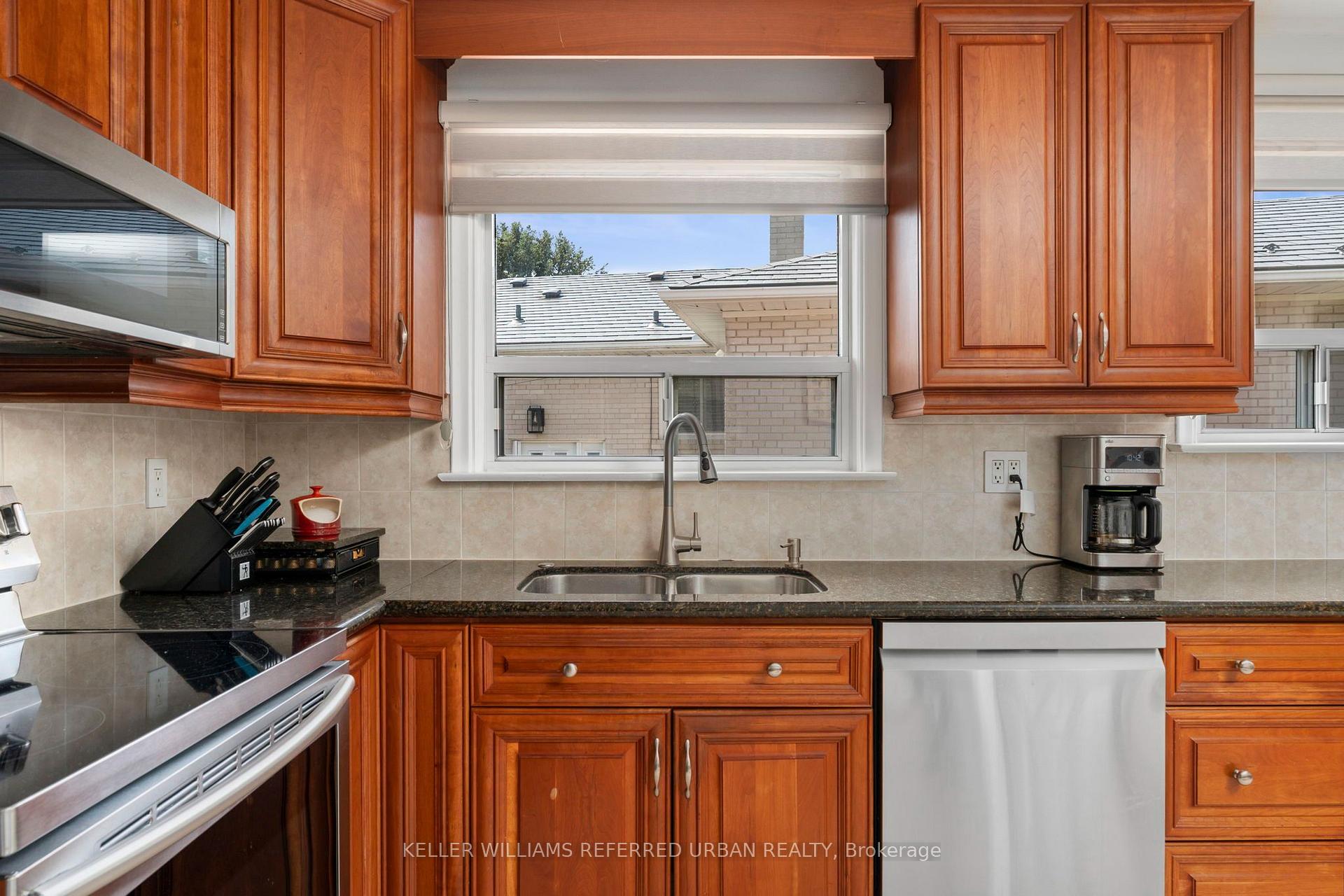 Photo 19 of 3 Brancaster Court, Etobicoke, Eringate-Centennial-West Deane — HOMEH
