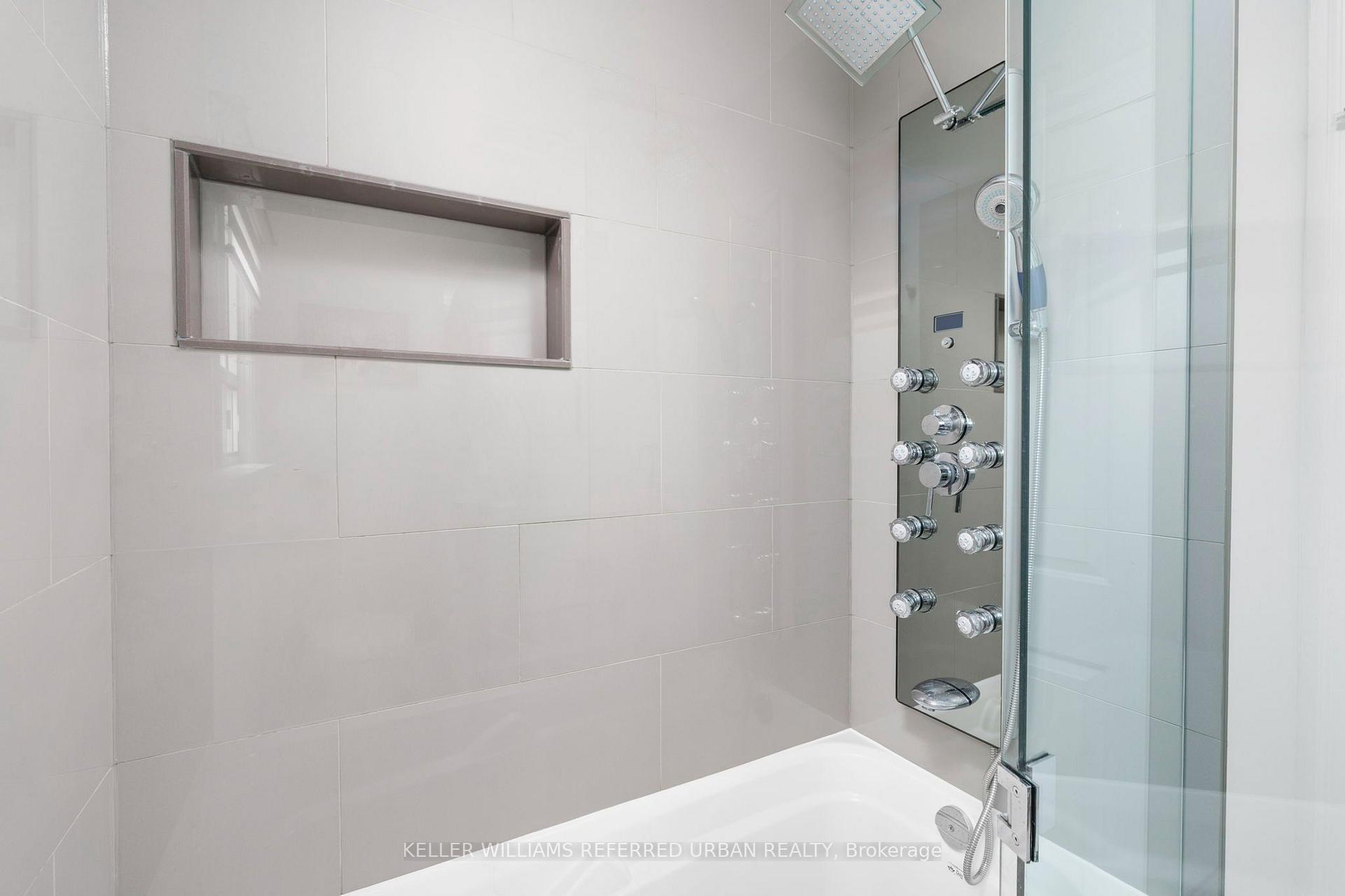 Photo 25 of 3 Brancaster Court, Etobicoke, Eringate-Centennial-West Deane — HOMEH