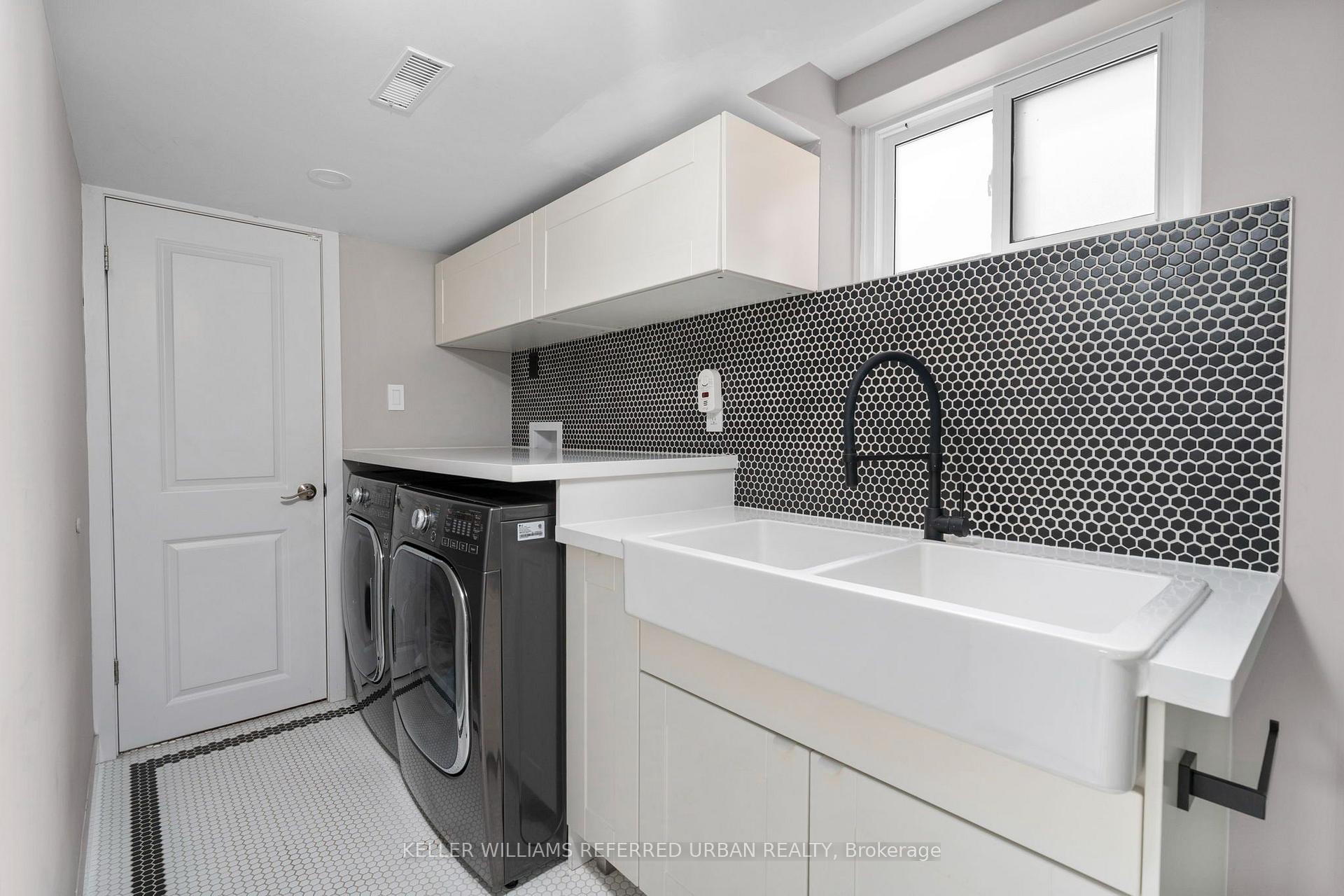 Photo 33 of 3 Brancaster Court, Etobicoke, Eringate-Centennial-West Deane — HOMEH