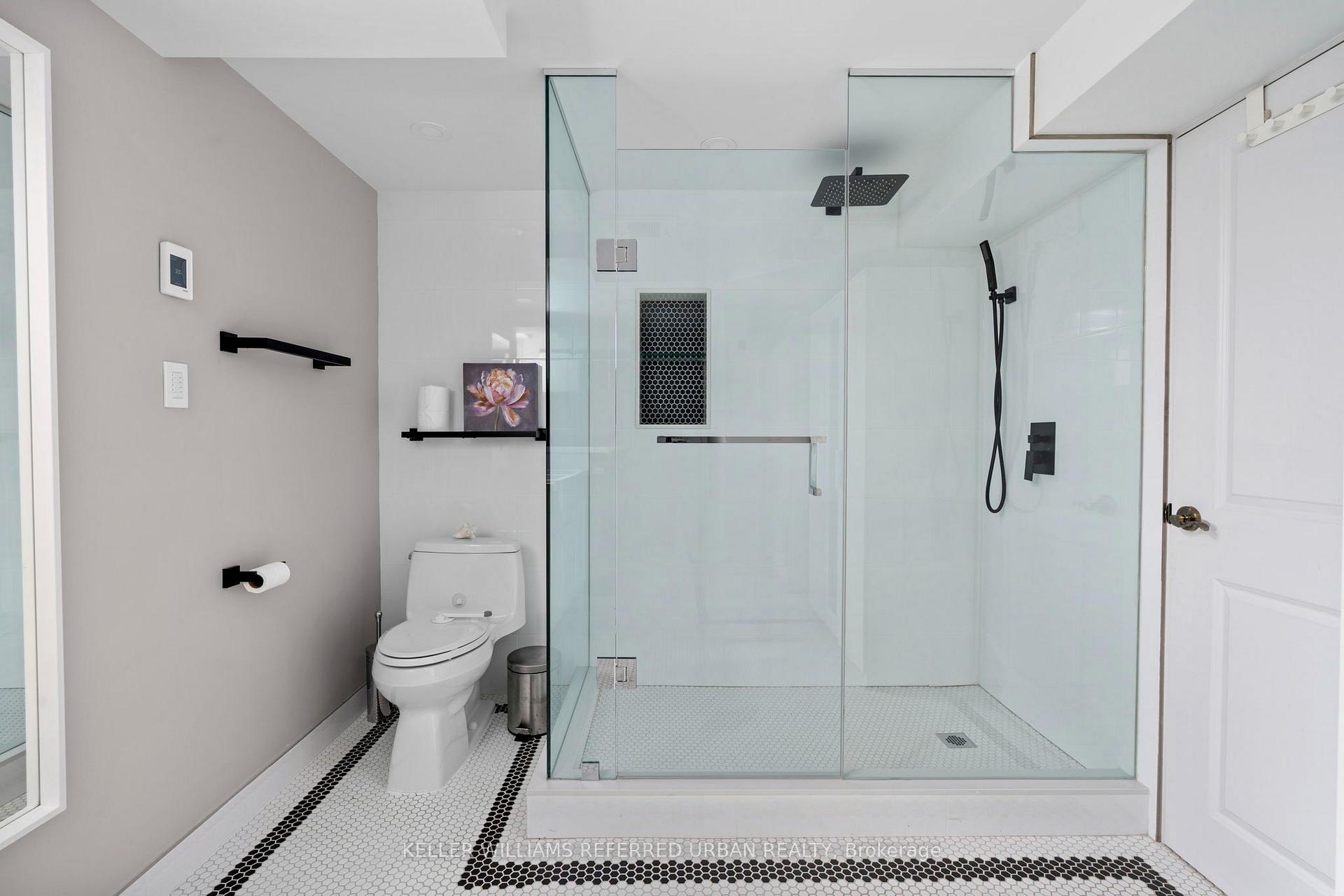 Photo 34 of 3 Brancaster Court, Etobicoke, Eringate-Centennial-West Deane — HOMEH
