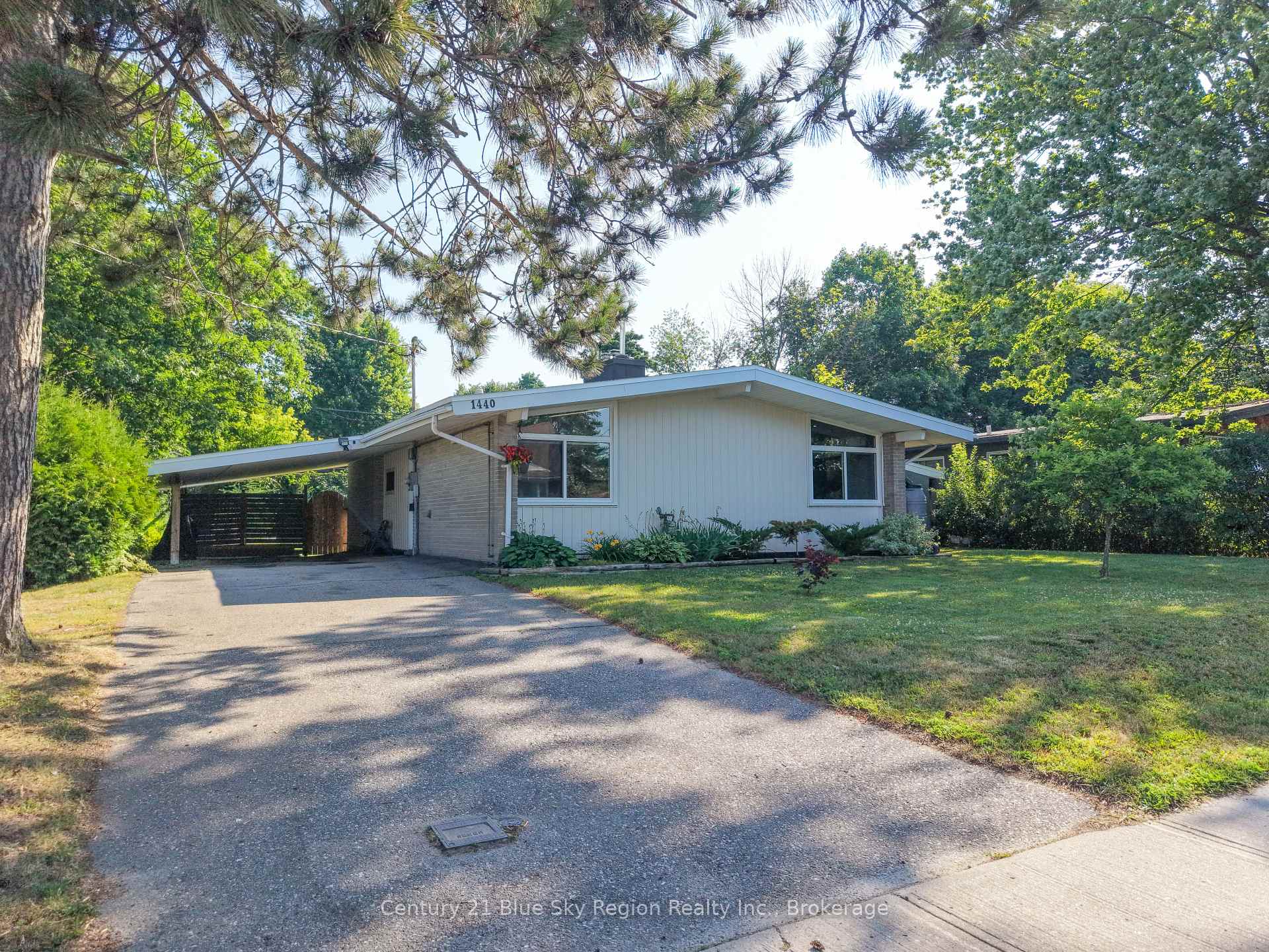 Photo 1 of 1440 Jane Street, North Bay, West End — HOMEH