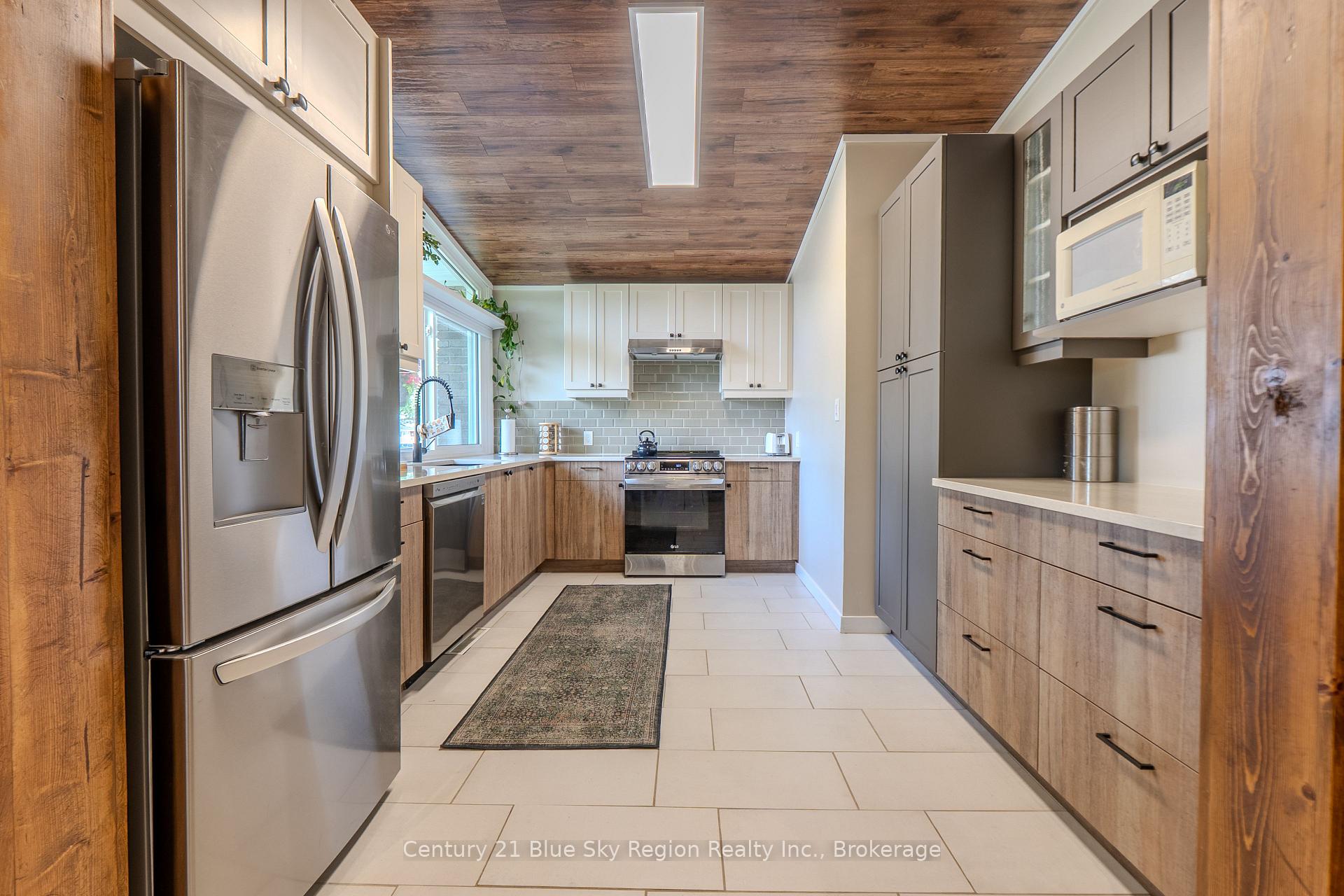 Photo 14 of 1440 Jane Street, North Bay, West End — HOMEH