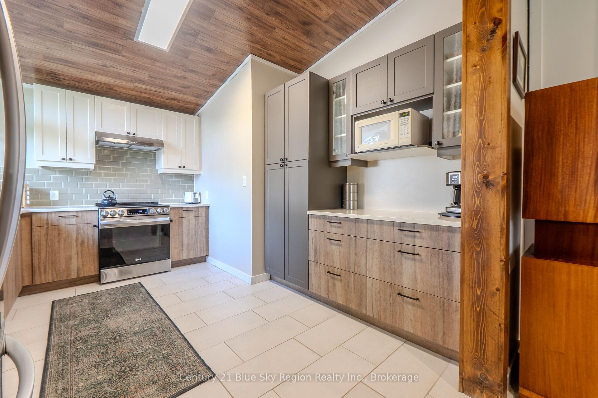 Photo 19 of 1440 Jane Street, North Bay, West End — HOMEH
