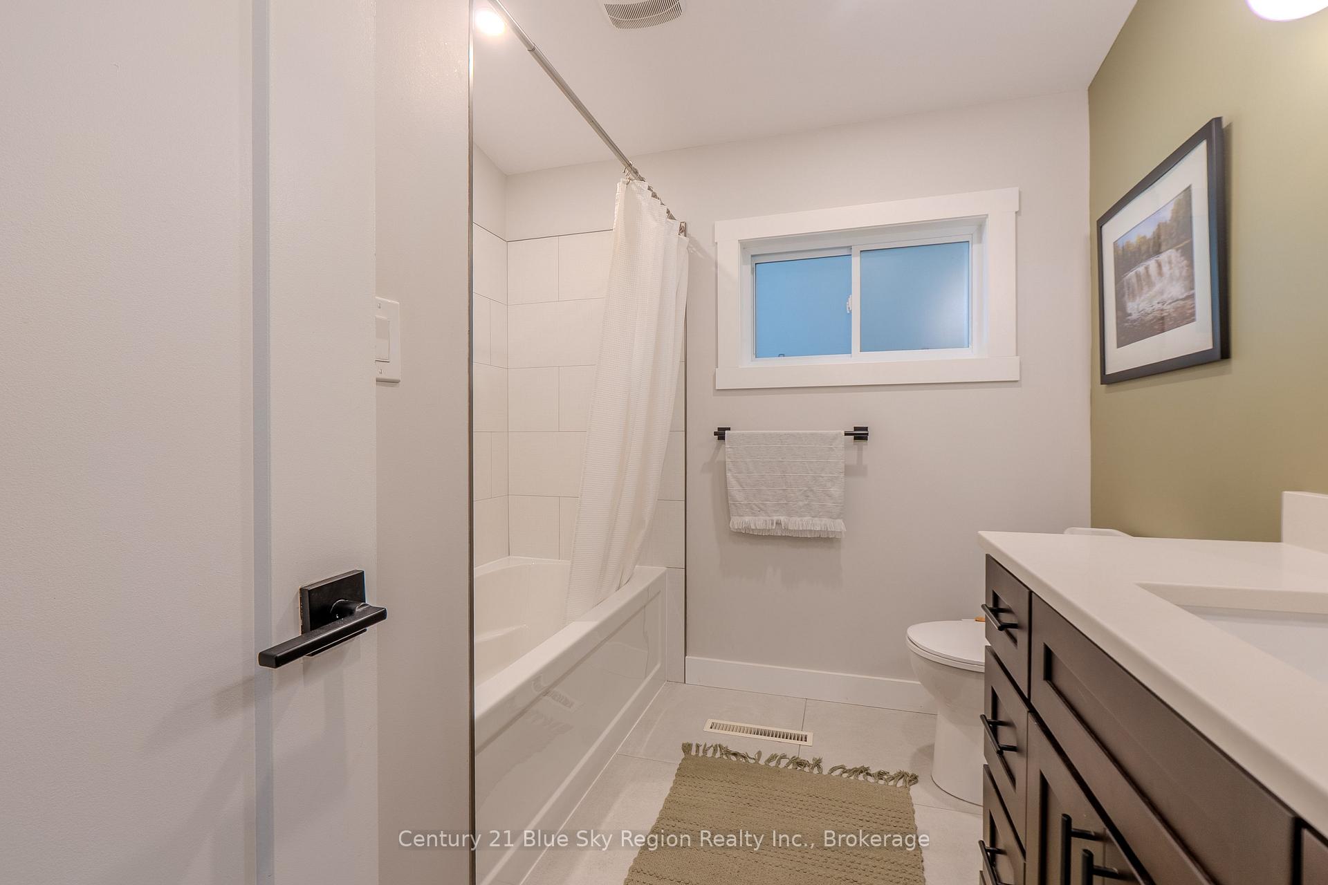 Photo 22 of 1440 Jane Street, North Bay, West End — HOMEH