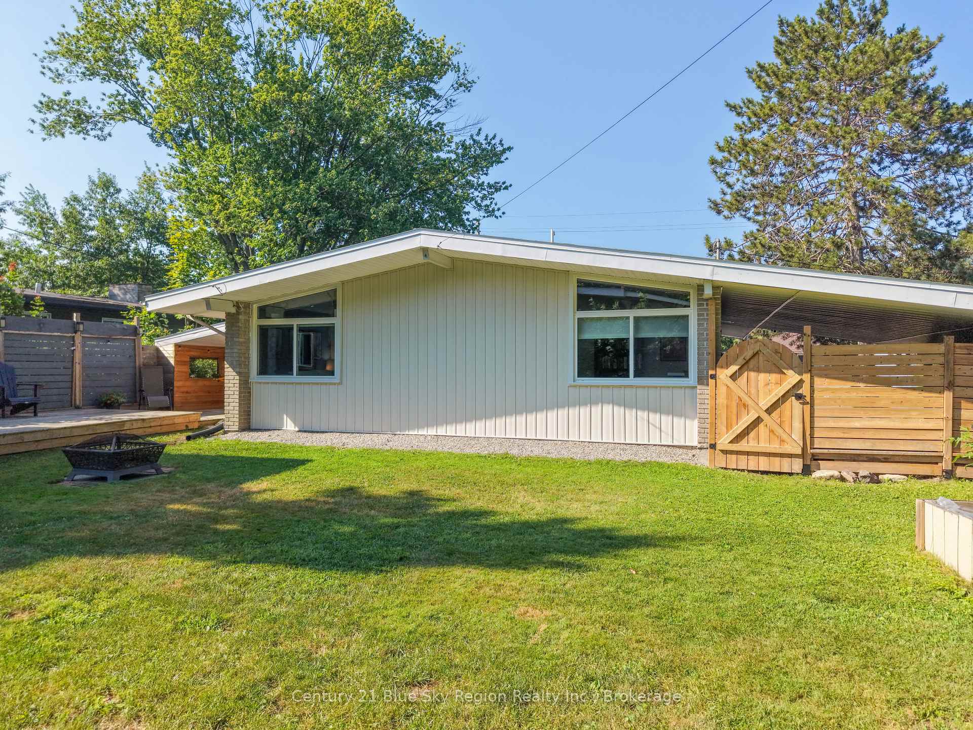 Photo 33 of 1440 Jane Street, North Bay, West End — HOMEH