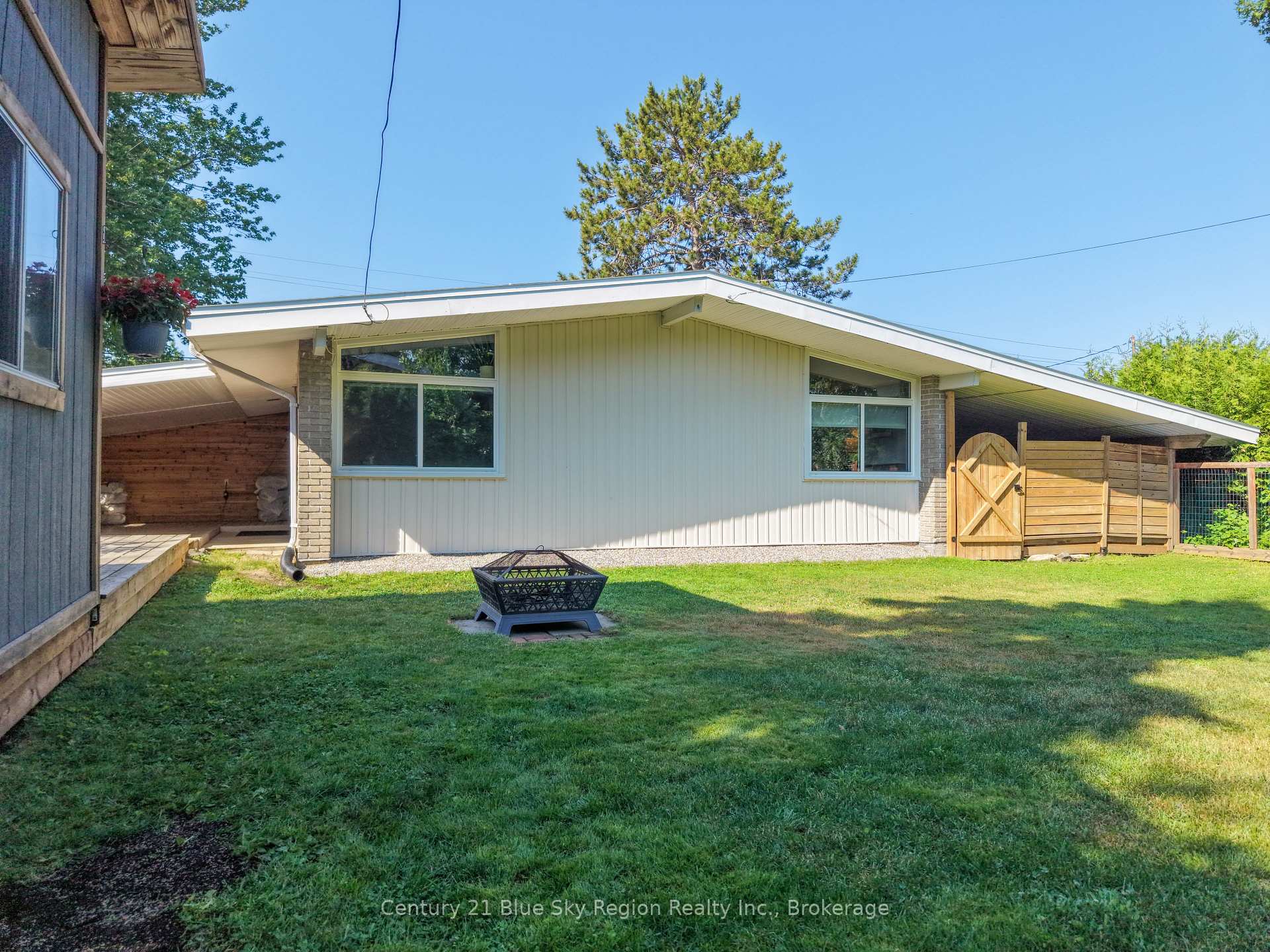 Photo 34 of 1440 Jane Street, North Bay, West End — HOMEH