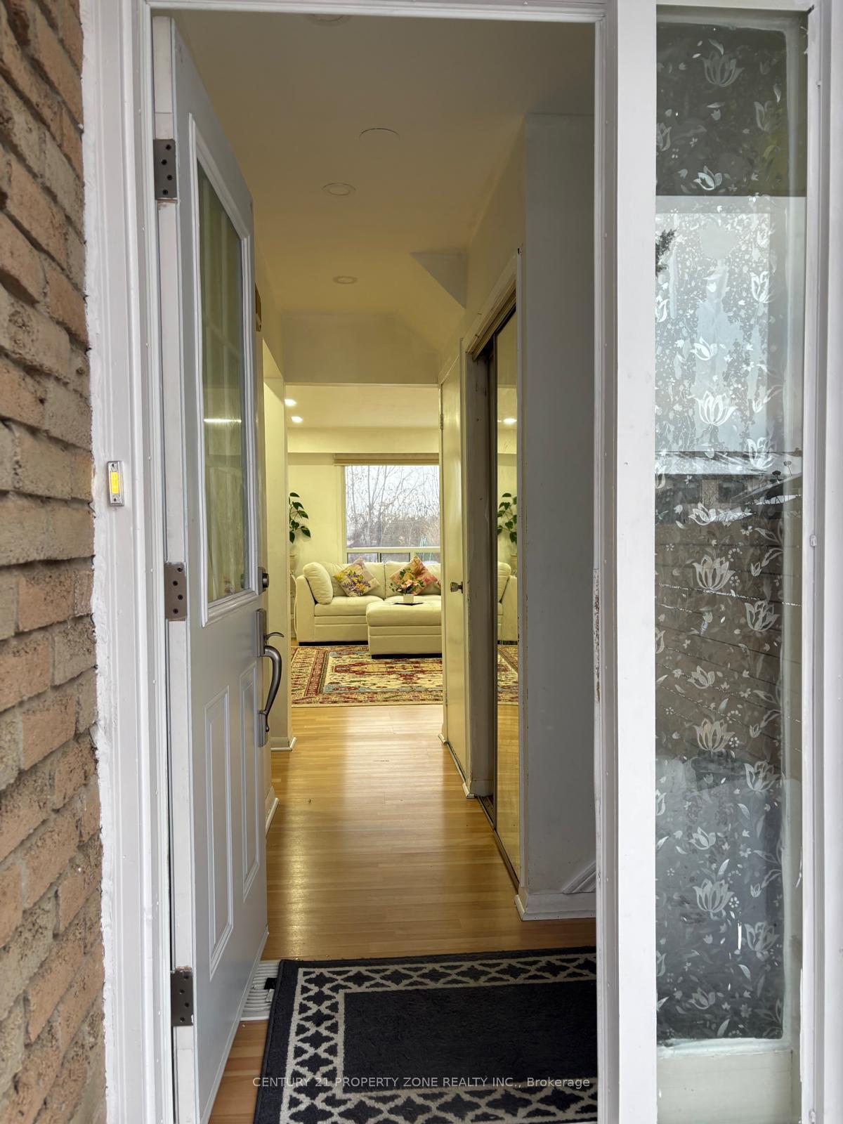 Photo 3 of 244 Royal Salisbury Way, Brampton, Madoc — HOMEH