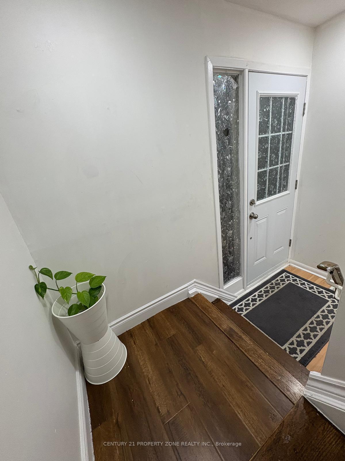 Photo 4 of 244 Royal Salisbury Way, Brampton, Madoc — HOMEH