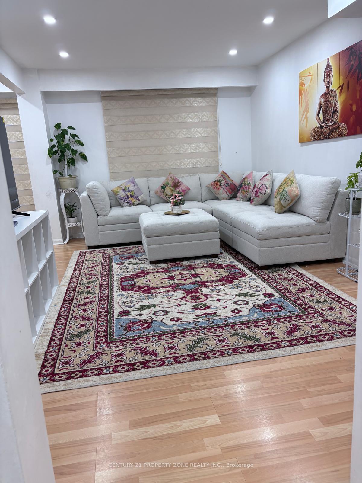 Photo 5 of 244 Royal Salisbury Way, Brampton, Madoc — HOMEH