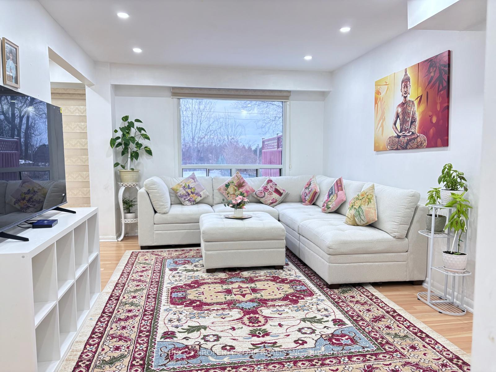 Photo 7 of 244 Royal Salisbury Way, Brampton, Madoc — HOMEH