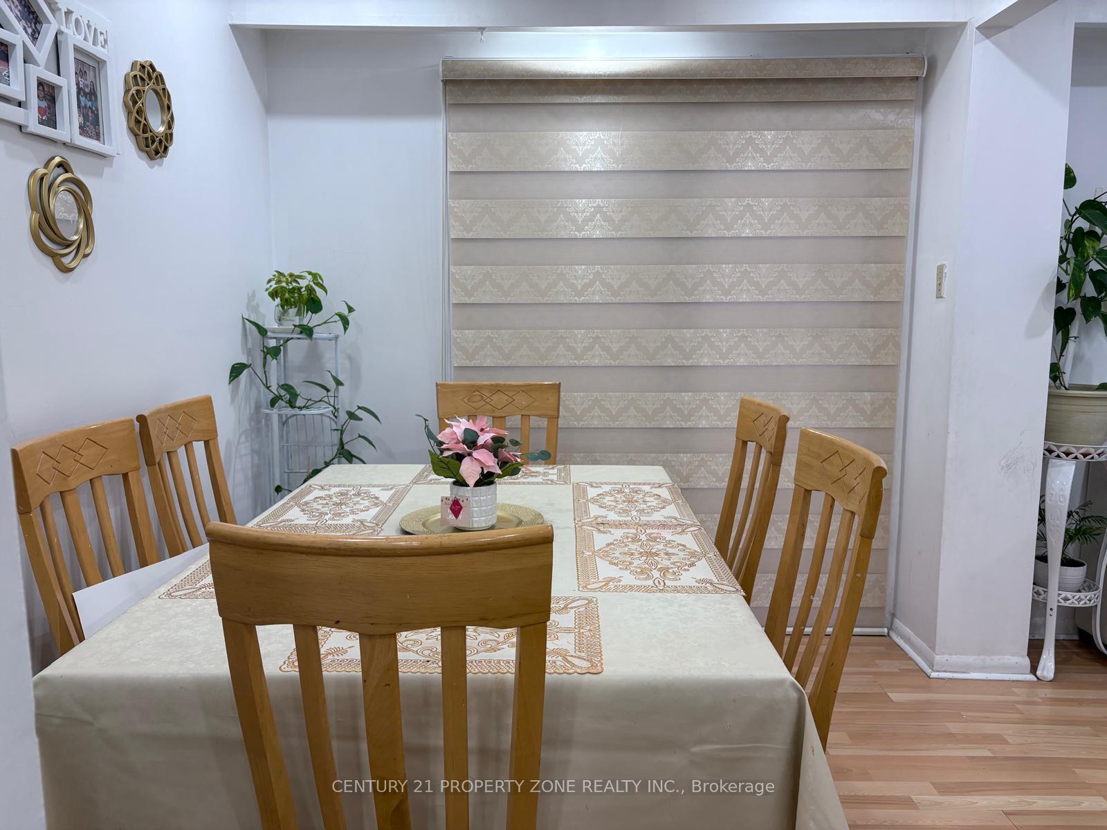 Photo 9 of 244 Royal Salisbury Way, Brampton, Madoc — HOMEH