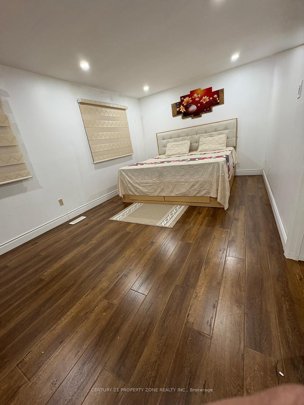 Photo 18 of 244 Royal Salisbury Way, Brampton, Madoc — HOMEH