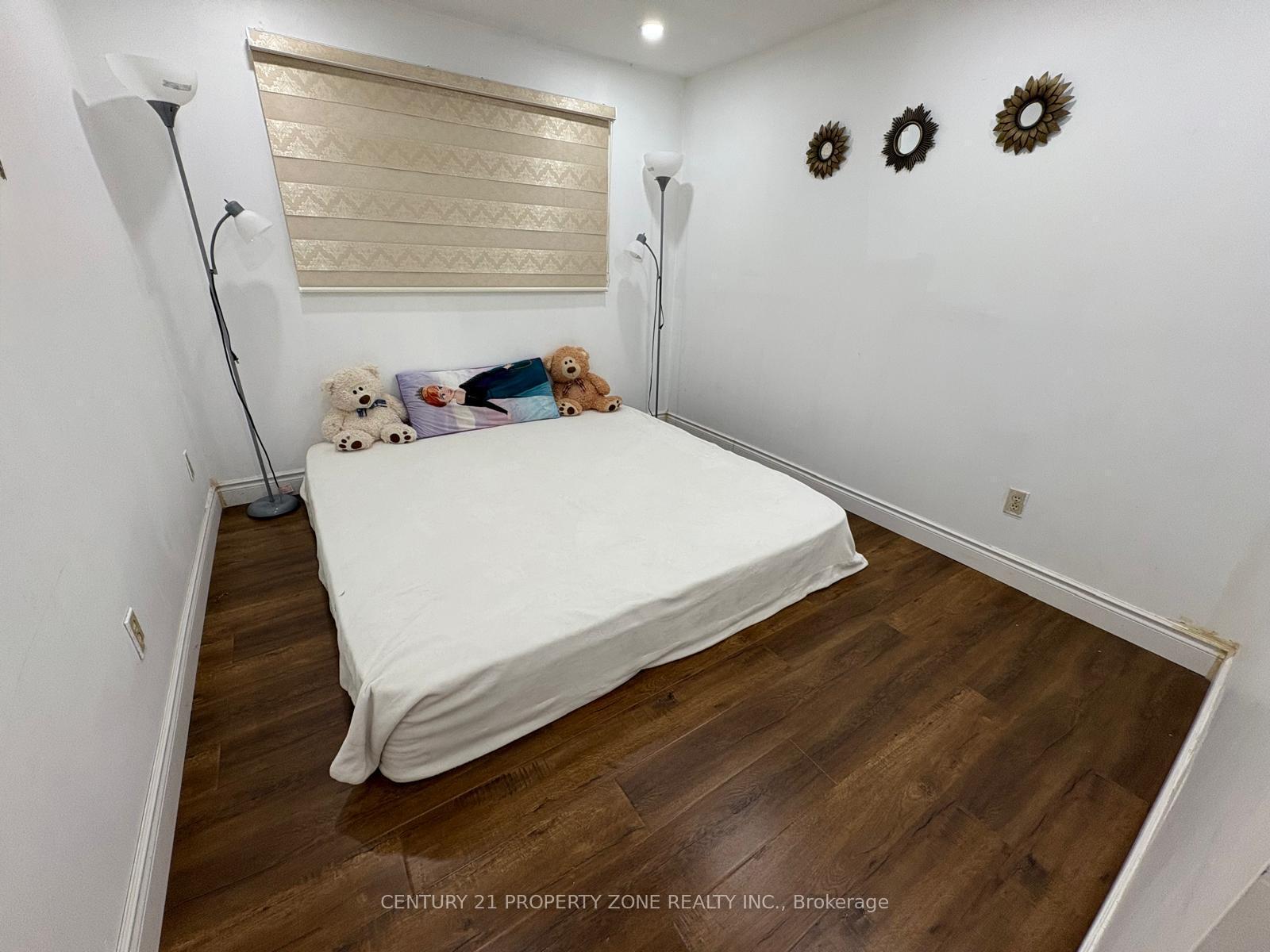 Photo 25 of 244 Royal Salisbury Way, Brampton, Madoc — HOMEH