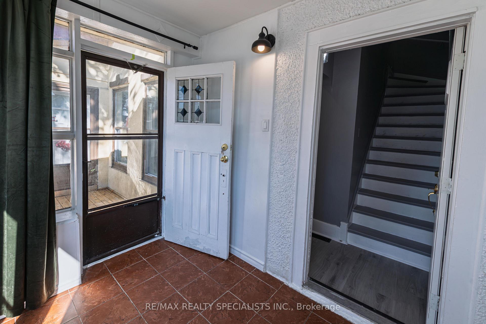 Photo 6 of 332 Elm Avenue, Windsor — HOMEH