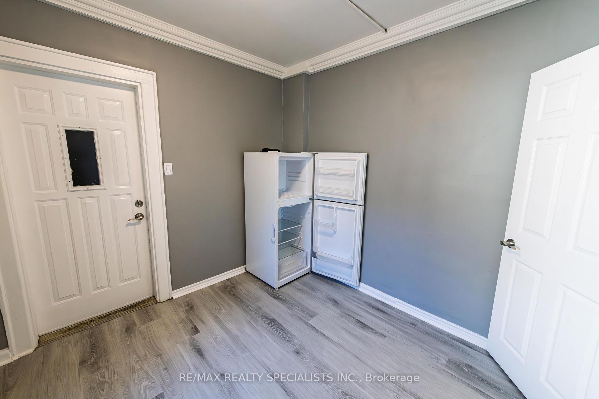 Photo 14 of 332 Elm Avenue, Windsor — HOMEH