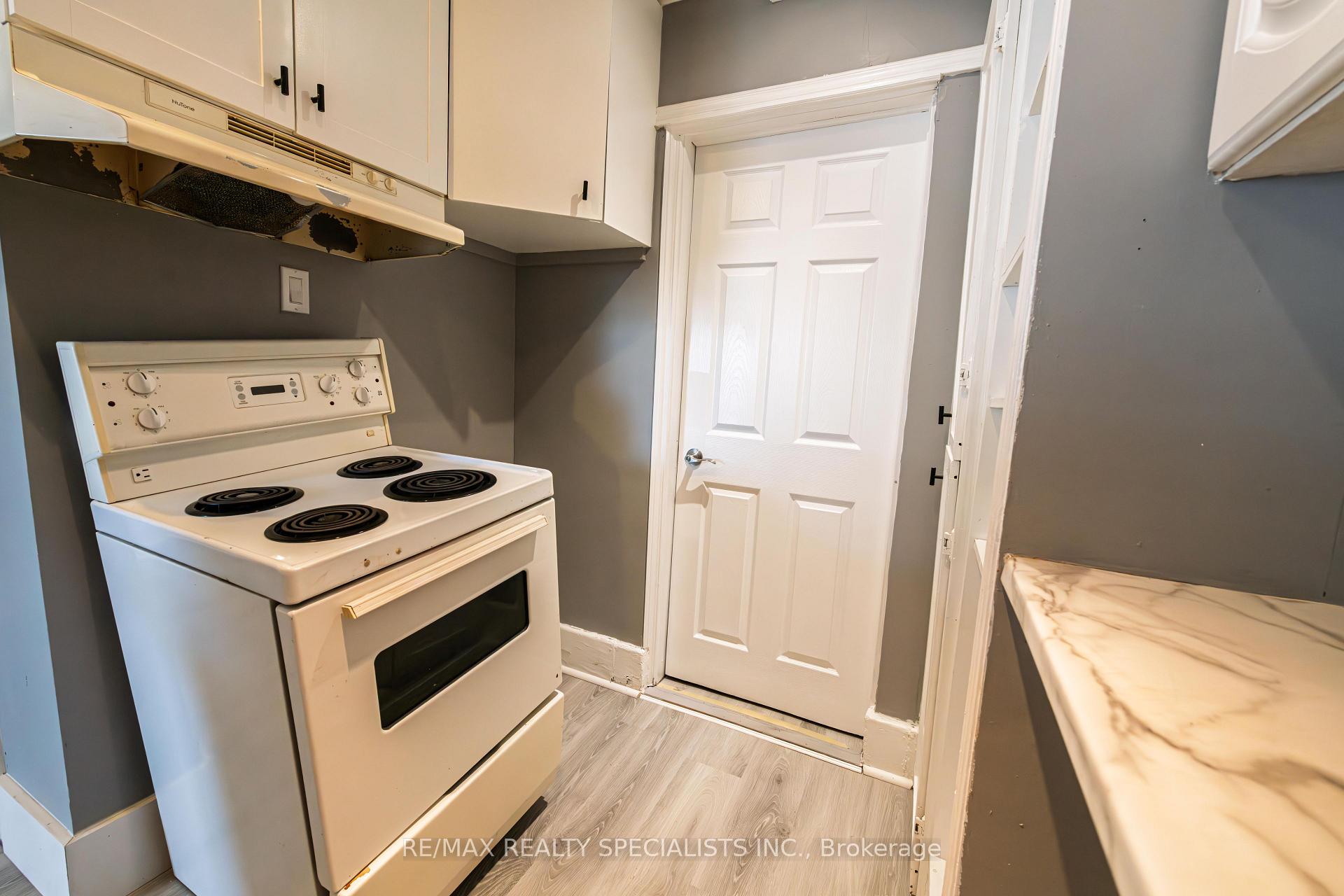 Photo 20 of 332 Elm Avenue, Windsor — HOMEH