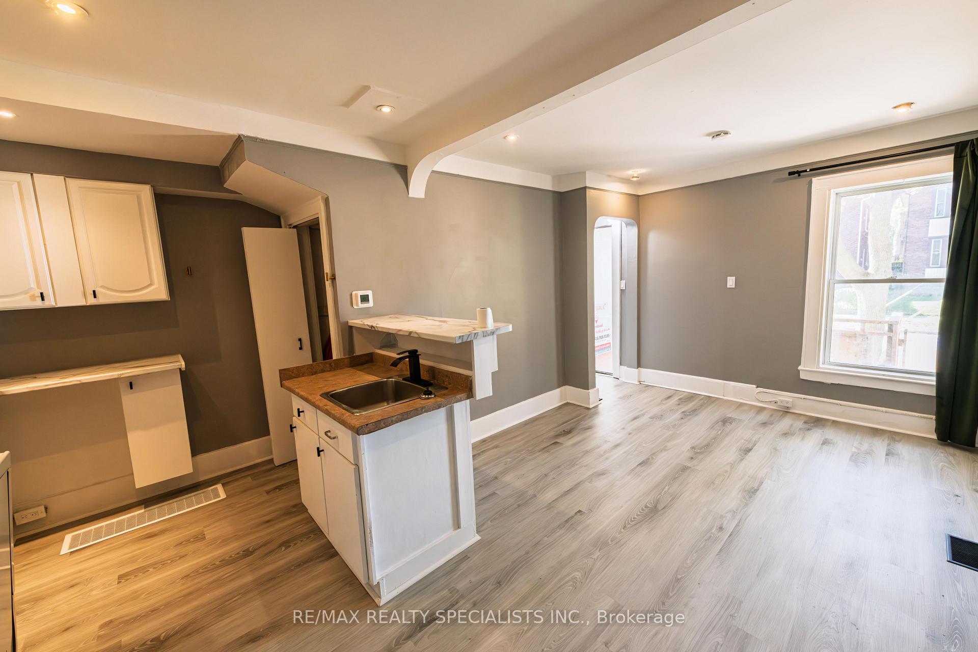 Photo 24 of 332 Elm Avenue, Windsor — HOMEH