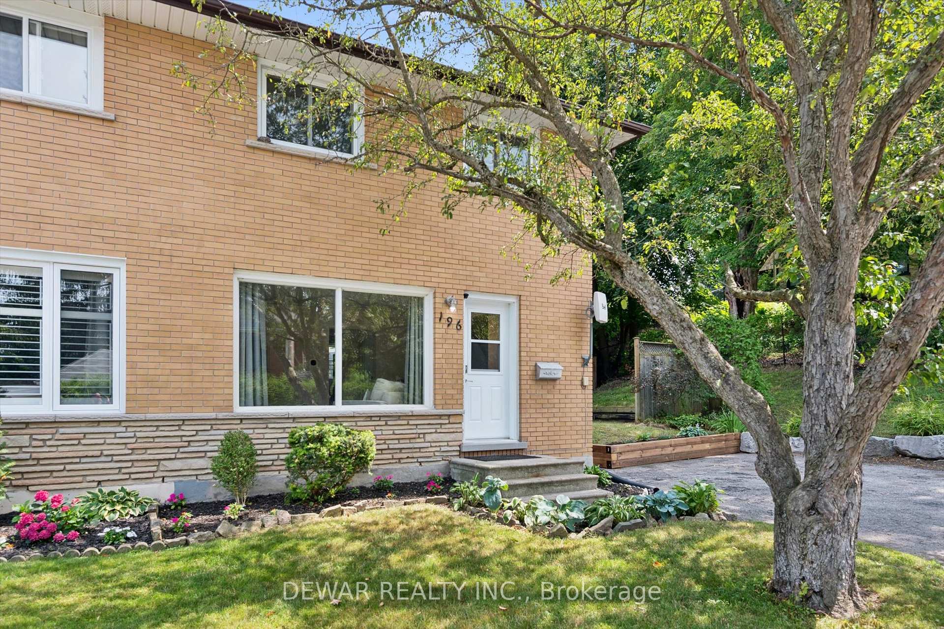 Photo 3 of 196 Walker Street, Cambridge, Hespeler Village — HOMEH