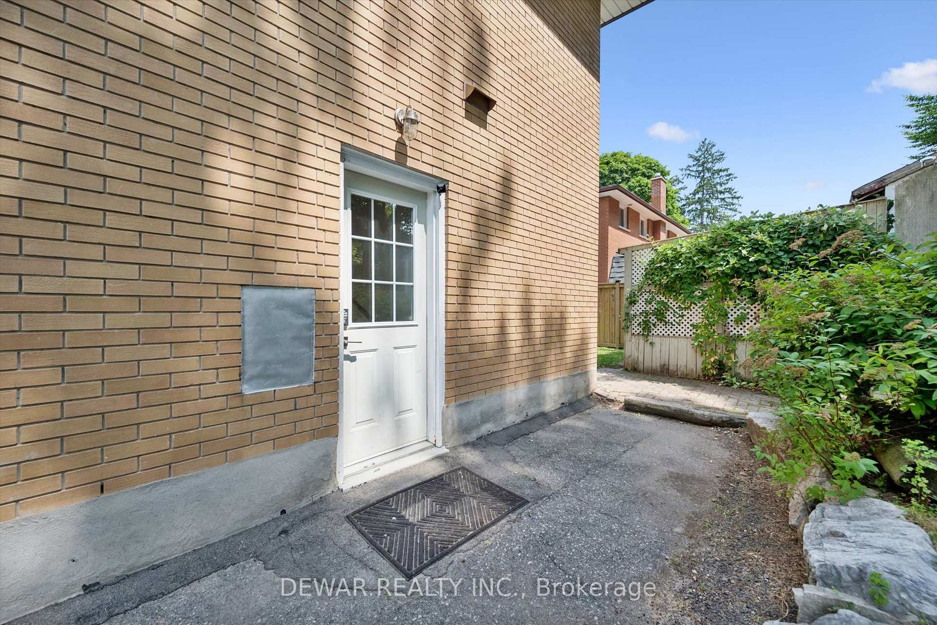 Photo 23 of 196 Walker Street, Cambridge, Hespeler Village — HOMEH