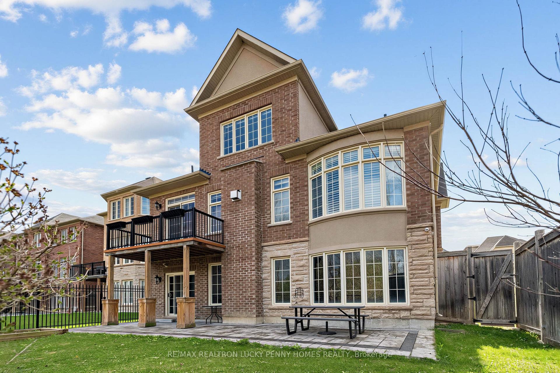 Photo 2 of 15 Tralee Court, Markham, Angus Glen — HOMEH