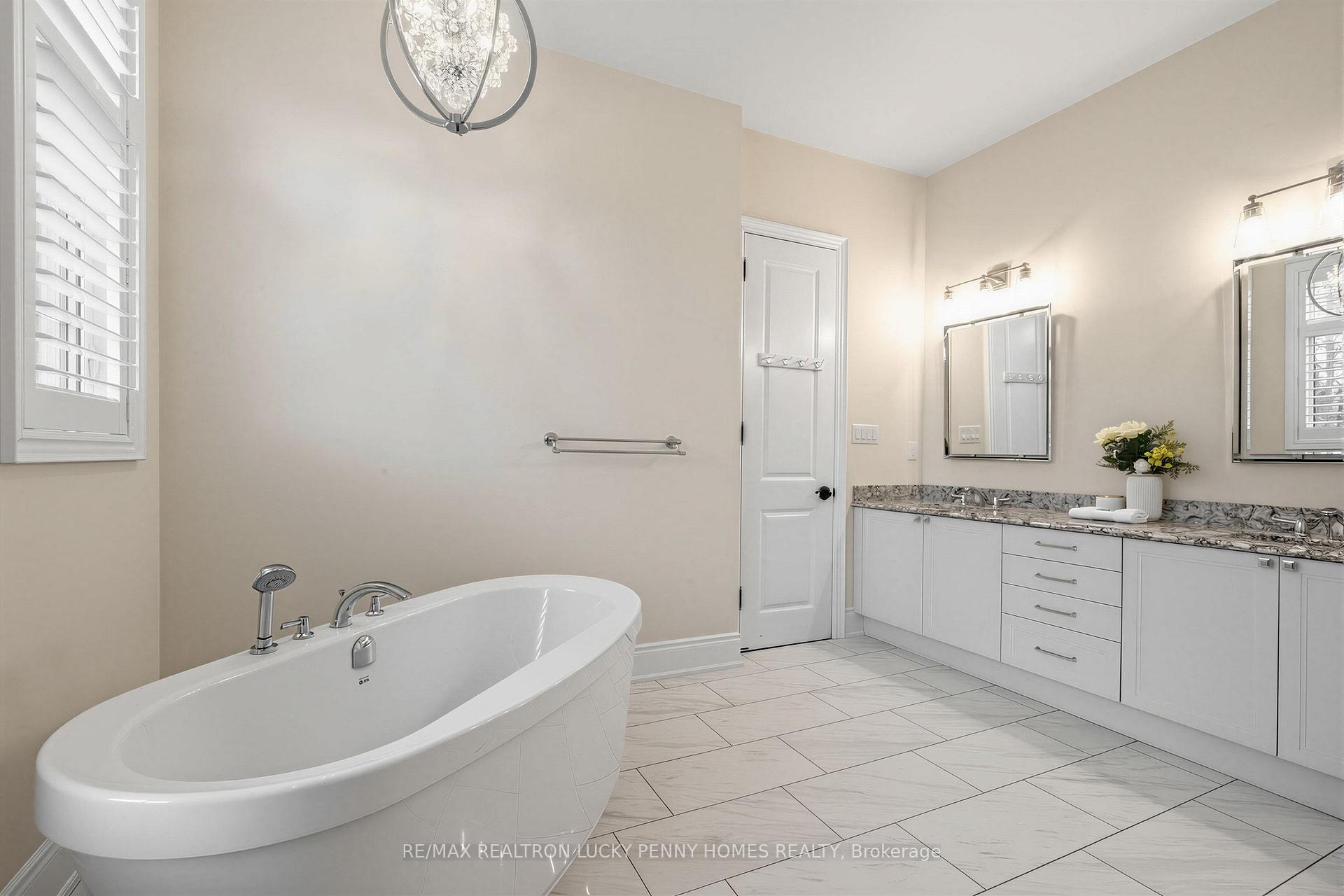 Photo 24 of 15 Tralee Court, Markham, Angus Glen — HOMEH