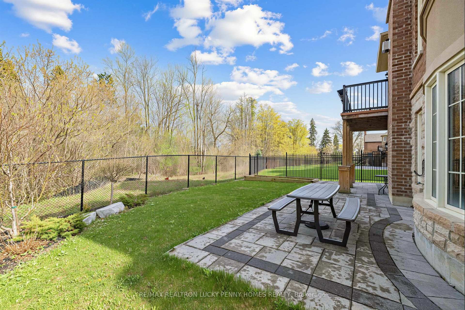 Photo 38 of 15 Tralee Court, Markham, Angus Glen — HOMEH