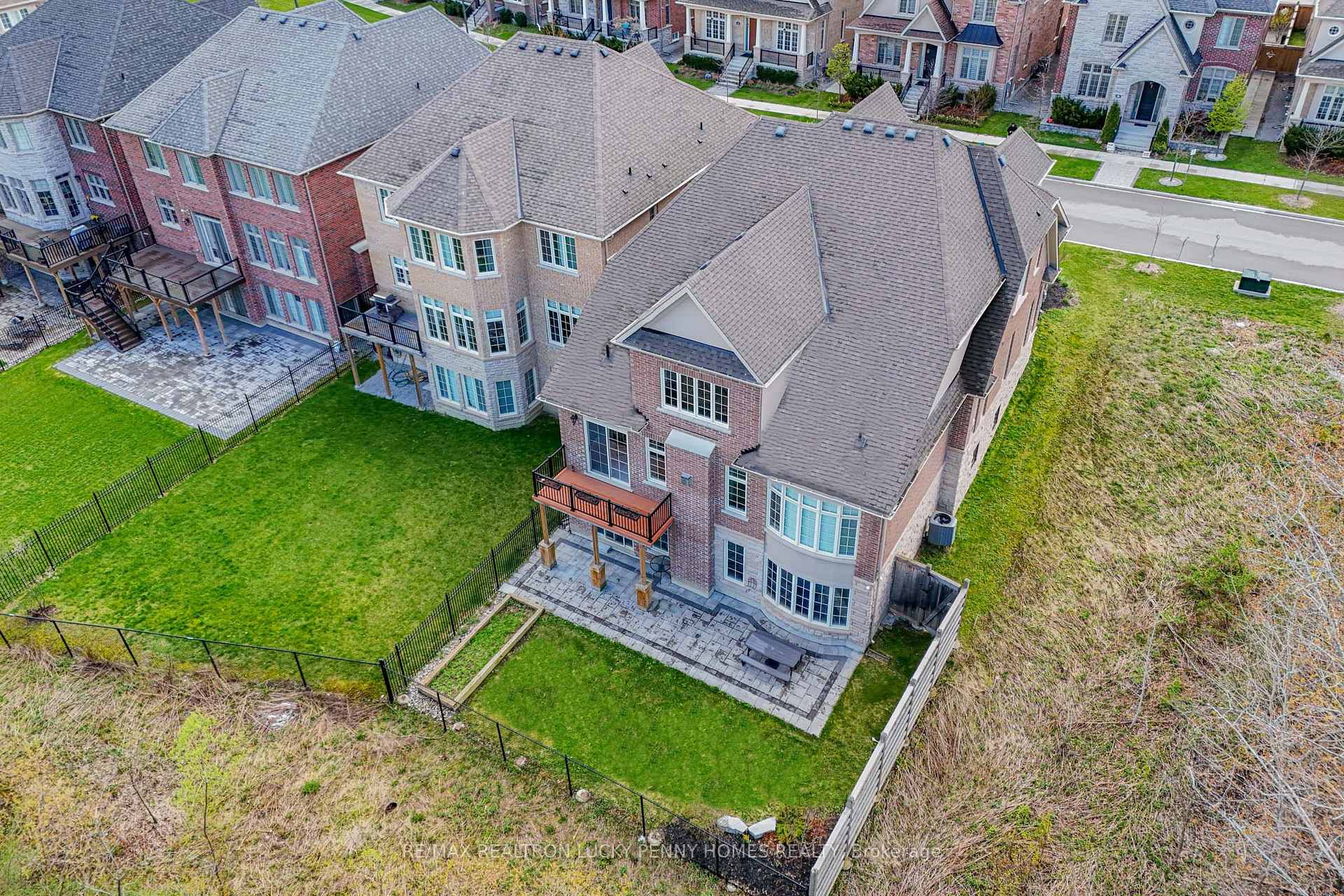 Photo 39 of 15 Tralee Court, Markham, Angus Glen — HOMEH