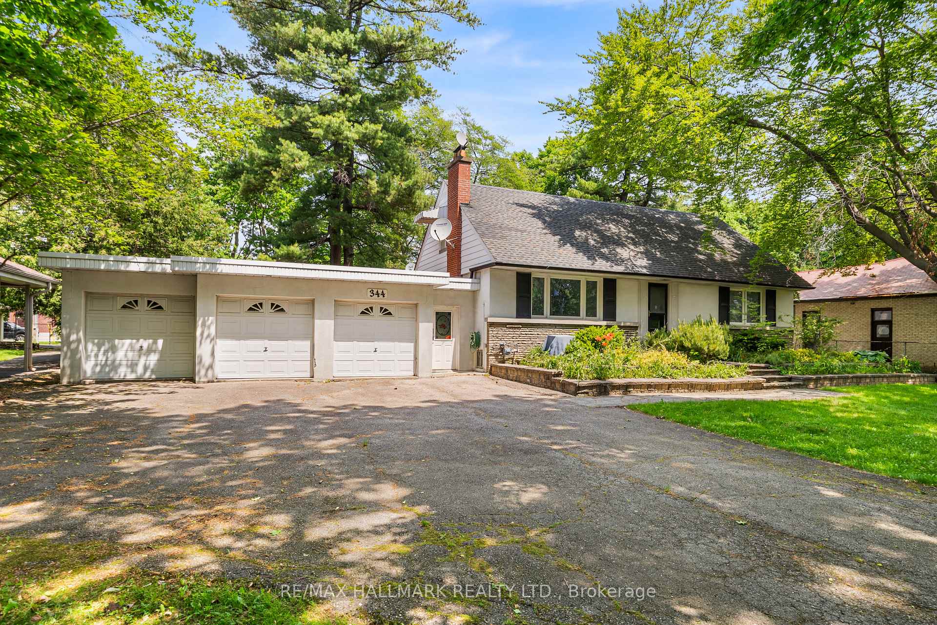 Photo 4 of 344 Spring Garden Avenue, North York, Willowdale East — HOMEH