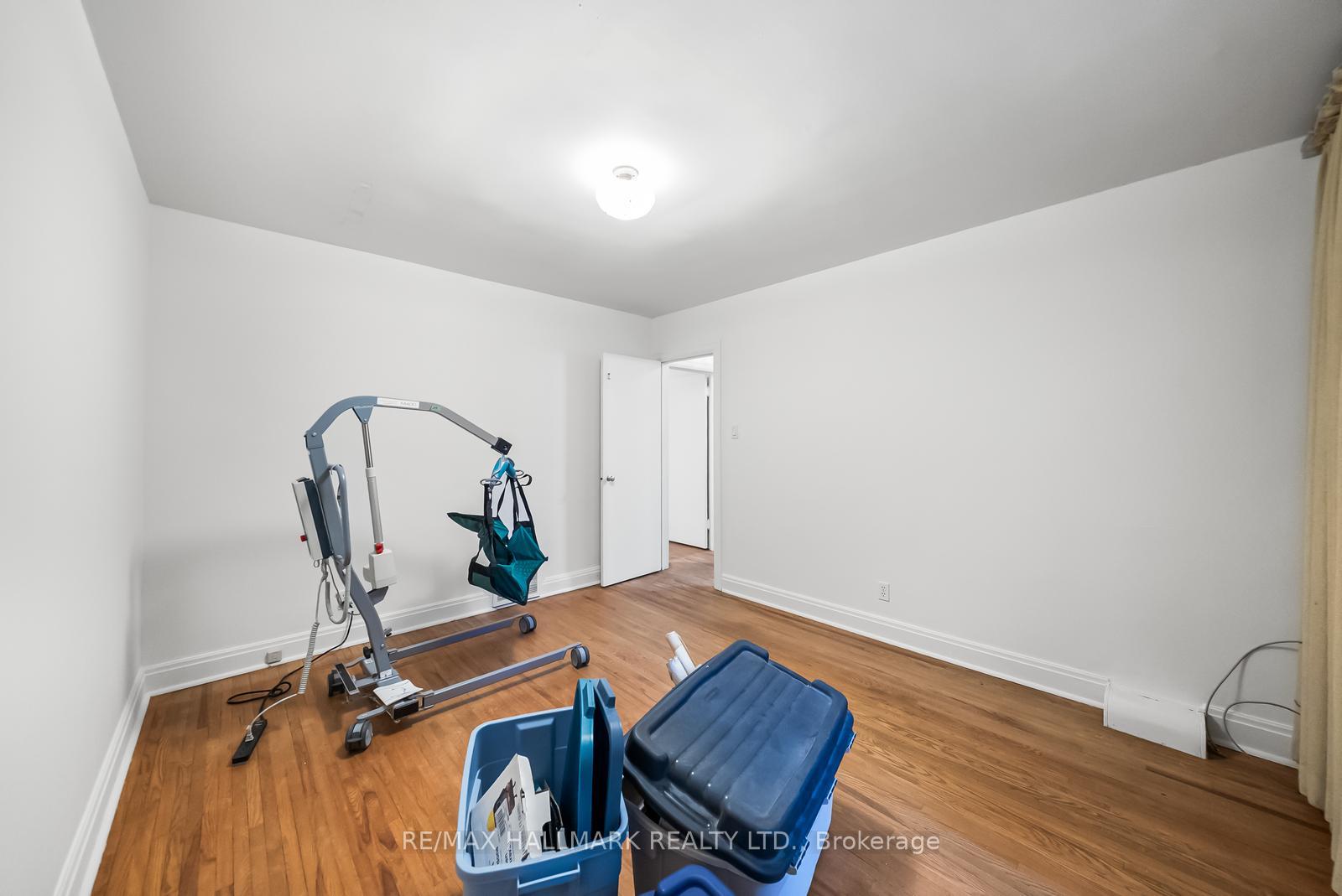 Photo 20 of 344 Spring Garden Avenue, North York, Willowdale East — HOMEH