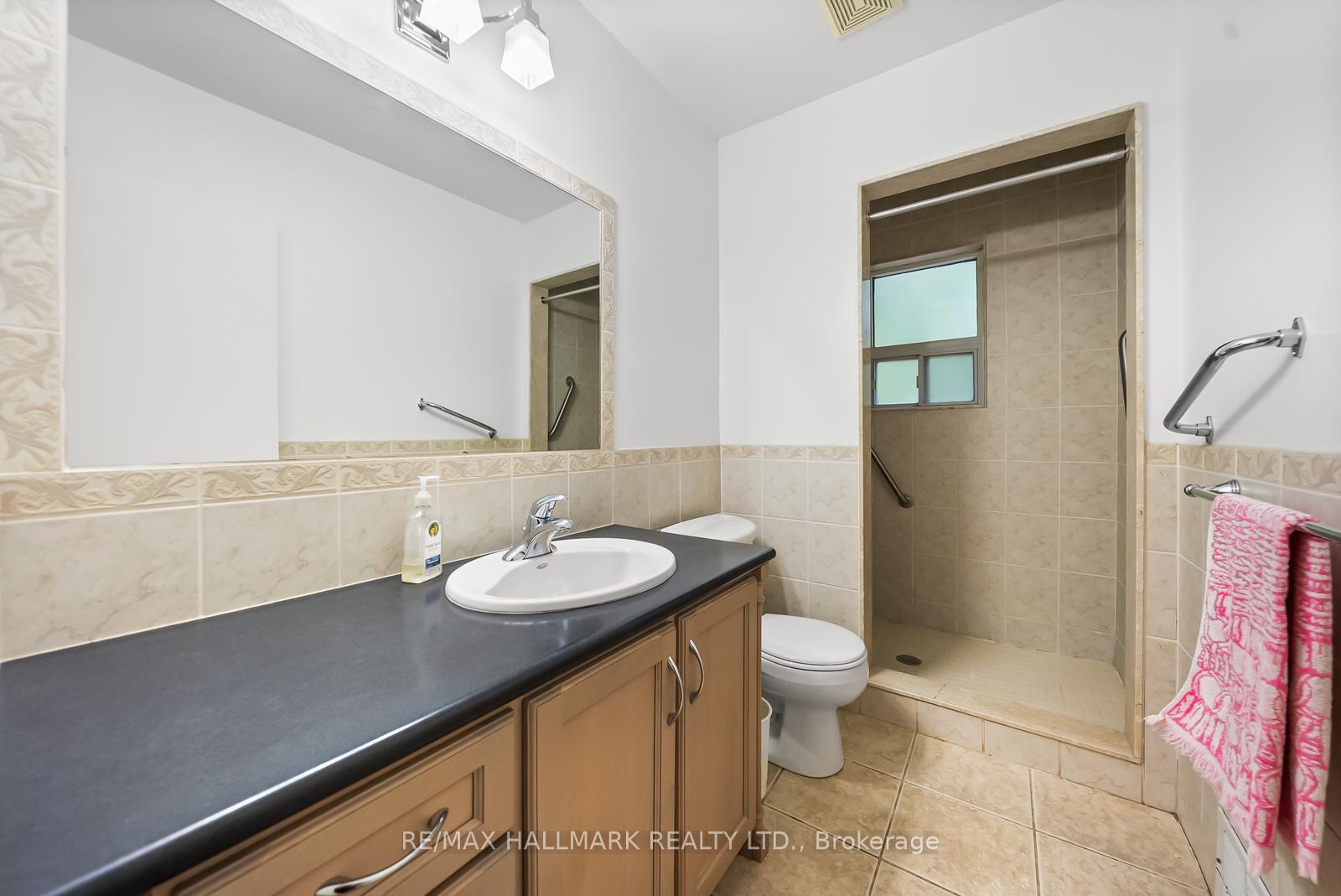 Photo 21 of 344 Spring Garden Avenue, North York, Willowdale East — HOMEH